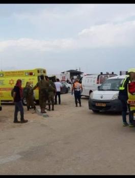 اصابة مستوطنين بعد تعرضهم لضربة برق 