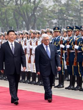 عباس في الصين 