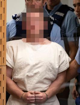 الارهابي الذي قتل 50 مسلما 