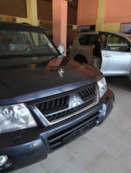 سيارات حديثة الى غزة