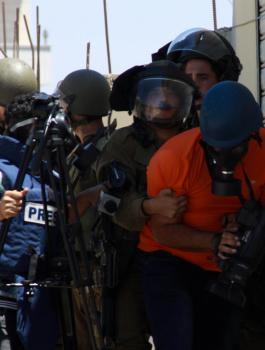 الانتهاكات الاسرائيلية بحق الصحفيين الفلسطينيين 