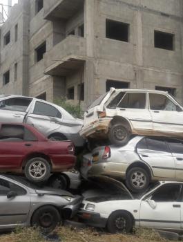 اتلاف مركبات غير قانونية بالضفة الغربية 