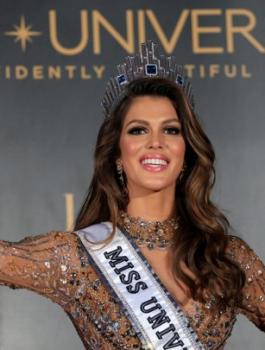 ملكة جمال الكون 