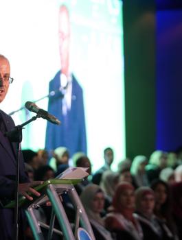 الحمد الله: نجاحنا وإصرارنا أقوى من التحريض والهدم والحصار الذي تطوقنا به إسرائيل