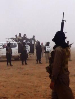 داعش يستعيد السيطرة على البوكمال والجيش السوري ينسحب إلى أطراف المدينة