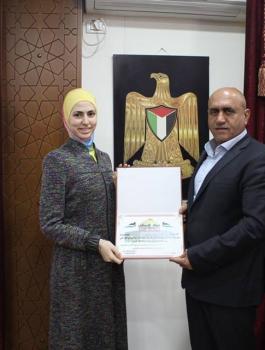 الطبيبة ثبات مروان الخطيب