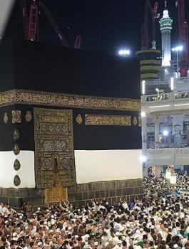 وصول حجاج  الى السعودية 