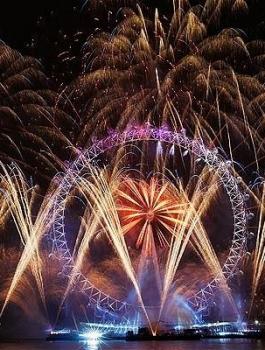 happy-new-year-2016-fireworks-in-london
