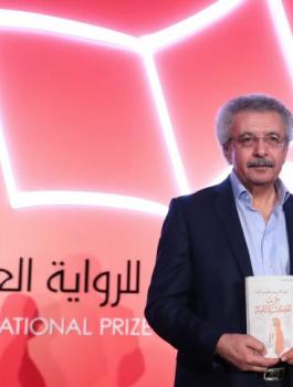 ابراهيم نصر الله يفوز بجائزة العالمية للرواية العربية  