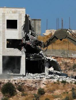 حماس وهجدم منازل في القدس 