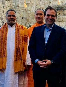 بحرينيون للفلسطينيين: أنتم فوق رؤوسنا والمطبعين لا يمثلون إلا أنفسهم