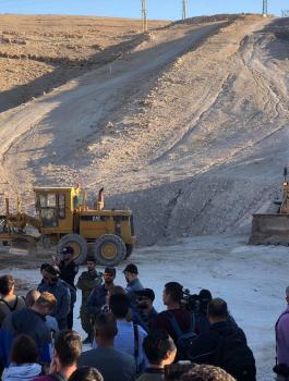 الخان الاحمر 