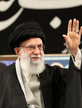 خامنئي والتواجد الامريكي في العراق 