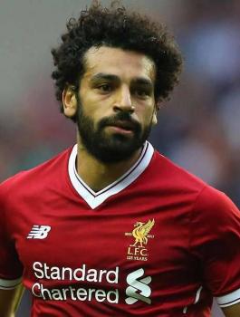 40 ألف جنيه مصري ثمن تي شيرت ومعطف لمحمد صلاح