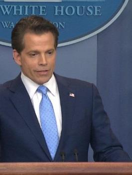 ترامب يقيل مدير اتصالات البيت الأبيض