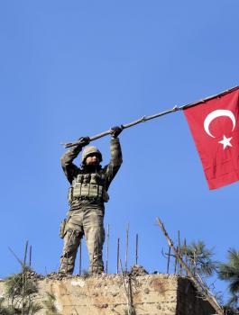 مقتل عسكريين اتراك في سوريا 