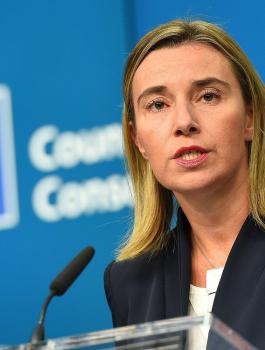 الاتحاد الأوروبي يدعو إسرائيل للعدول عن هدم الخان الأحمر