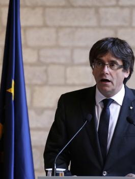 إصدار مذكرة توقيف بحق الرئيس الكتالوني المقال و4 من وزرائه