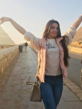 السلطات المصرية تطرد راقصة مصرية