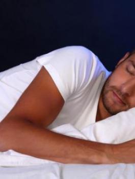 sommeil_nuit_homme_0