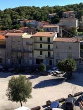 قرية إيطالية تعرض 200 بيتٍ للبيع بسعر دولار واحد فقط للبيت!