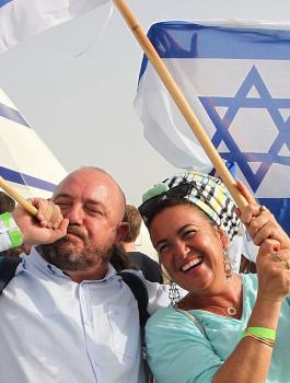 اسرائيل وجلب مهاجرين جدد الى فلسطين المحتلة 