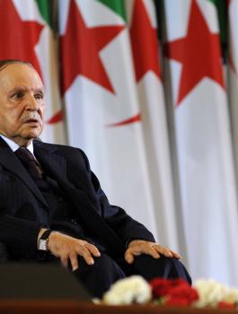الرئاسة الجزائرية ترد على أنباء ترشح بوتفليقة لولاية خامسة رغم أن عمره 81 عاماً
