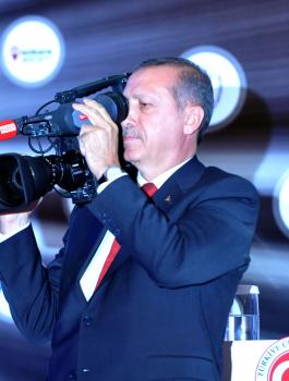 اردوغان والتلفزيون التركي 