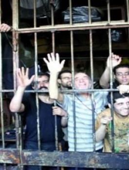 اللاجئين الفلسطينيين المعتقلين بسجون النظام بسوريا