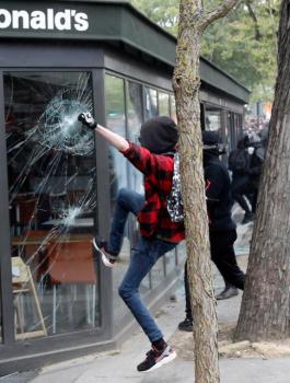 تظاهرات في فرنسا 