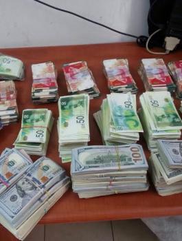 20150818-1321191011633343