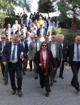 وزيرة الصحة 