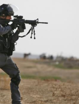 جندي اسرائيلي يقتل فلسطينيا في القنب 