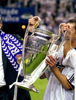 وفاة الرئيس السابق لريال مدريد الاسباني 