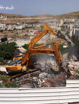 هدم في بيت حنينيا 