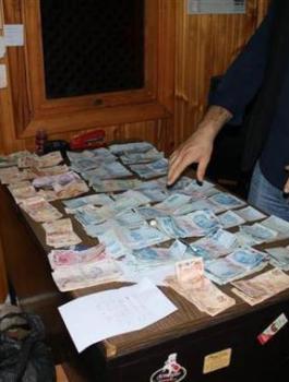 القبض على متسول تركي تعادل ثروته 130 الف دولار