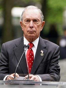 2019-11-08T203332Z_1989570406_RC287D9J15AS_RTRMADP_3_USA-ELECTION-BLOOMBERG-1024x682