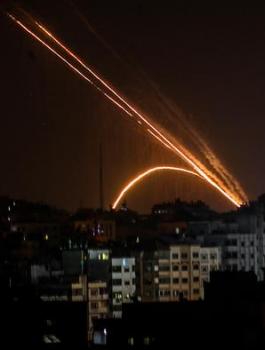 اطلاق صواريخ على بئر السبع 