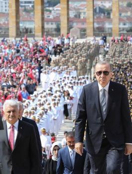 اردوغان والجيش التركي 
