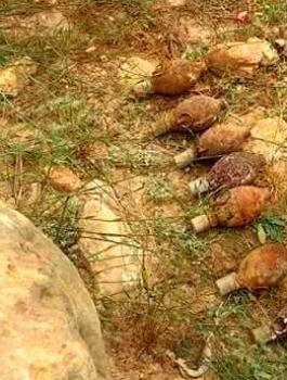 العثور على 8 قنابل يدوية من العهد البريطاني في بيت ليد شرق طولكرم