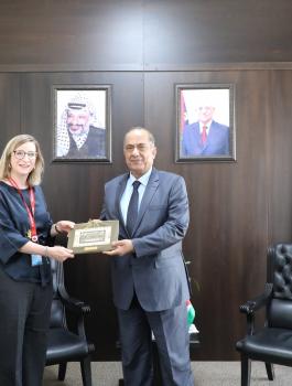 وزير العدل والممثلة الكندية 