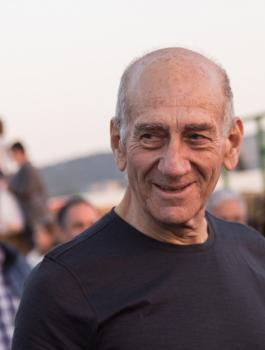 ايهود اولمرت ونتنياهو والبرهان 