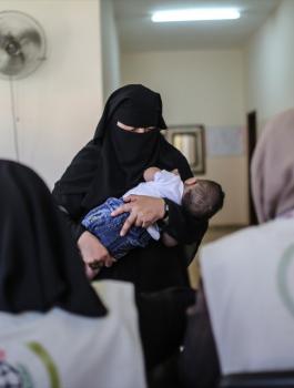 هيئة إغاثية تركية توزع مساعدات مالية على 16 ألف طفل يتيم في غزة