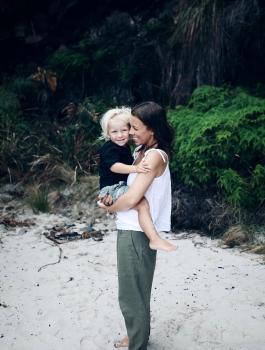 وفاة طفل في يوم ميلاده 