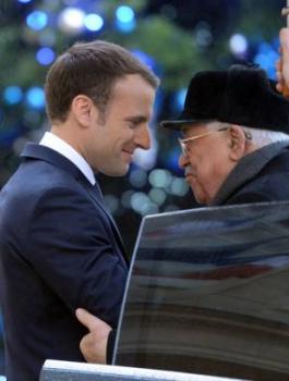 قمة مرتقبة بين عباس وماكرون 