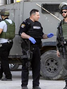 اصابة جندي اسرائيلي بعملية طعن في حوارة 