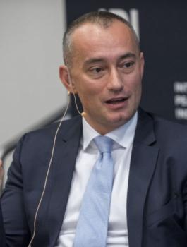 ميلادينوف والحكومة الفلسطينية 