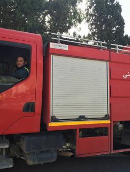 الدفاع المدني الفلسطيني يساعد على اخماد الحرائق في اسرائيل 