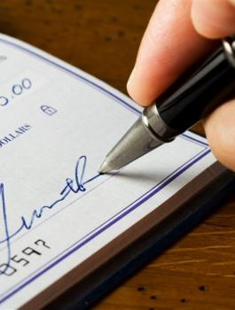 الشيكات وسلطة النقد 