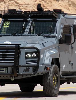 مركبات عسكرية اردنية لدى الامن الفلسطيني 